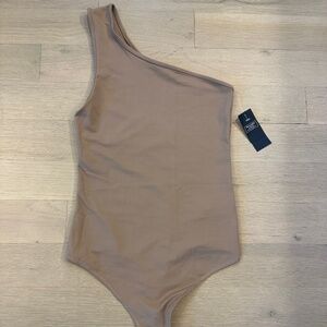 NWT Abercrombie & Fitch Soft A&F Collection Bodysuit One Shoulder Tank - Tan M